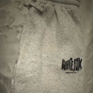 White fox grey sweatpants size XS